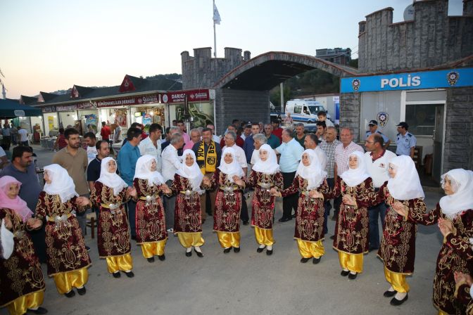 DARICA KÜLTÜRLERİ BULUŞTURDU