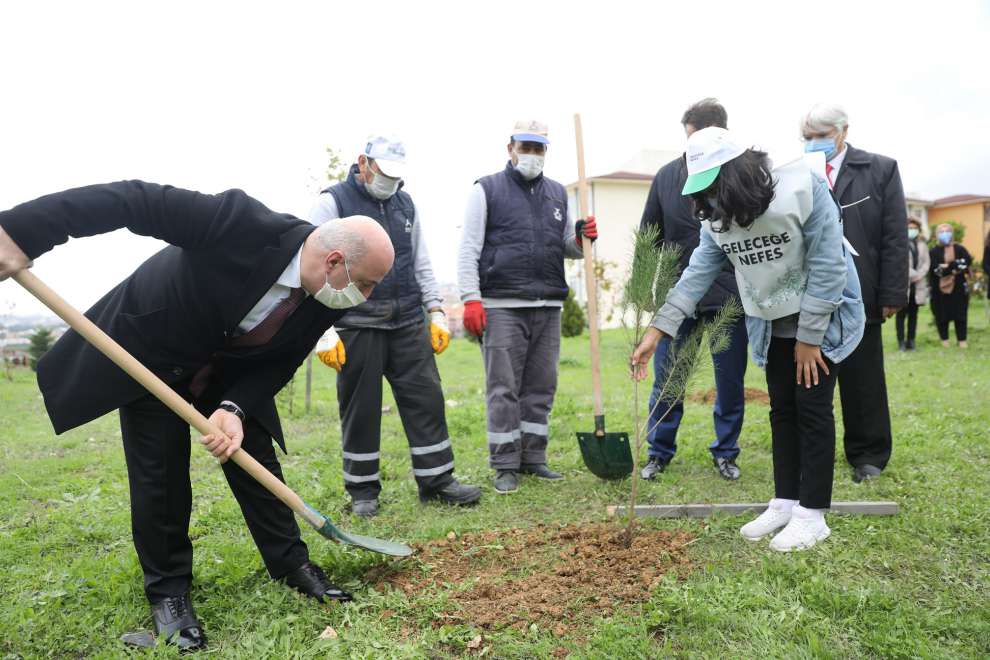 Darıca’da fidanlar toprakla buluştu