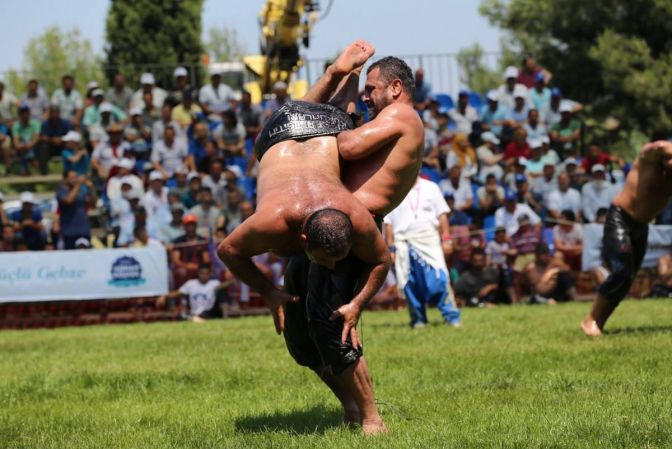 Hünkar Çayırı’nda başpehlivan Recep Kara