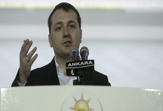 AK Parti Gençlik Kolları Başkanlığı'na Ecertaş seçildi