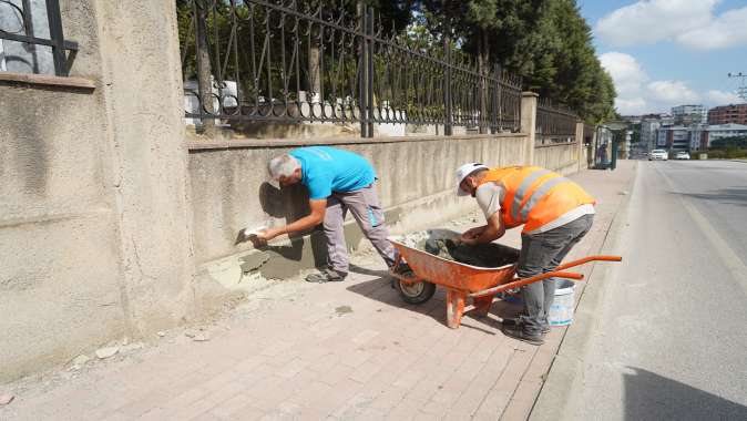 Akse Mezarlığı’nda temizlik ve bakım çalışması