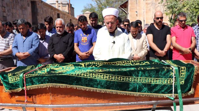 Amcaları Tarafından Öldürülen Afgan Çocuklar Aynı Tabut İçerisinde Uğurlandı