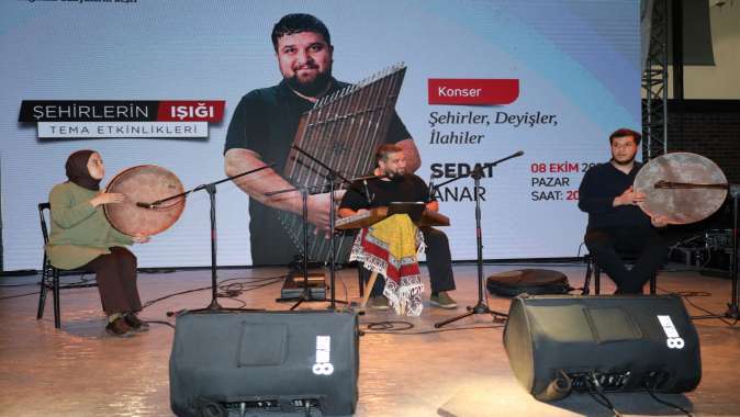 Anar’dan önce söyleşi sonra konser