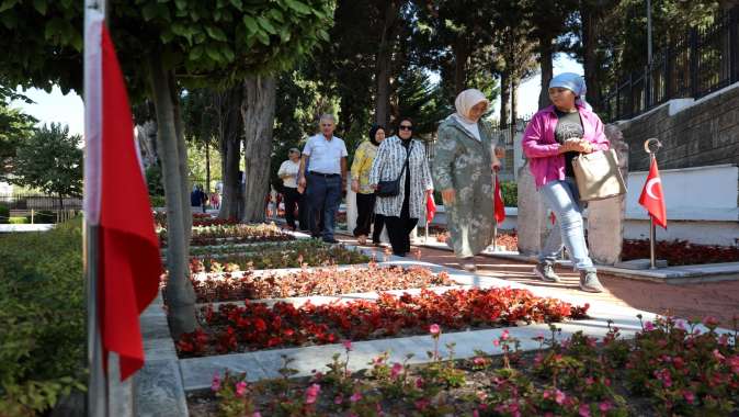 Asker arkadaşları Gez-Gör ile özlem giderdi