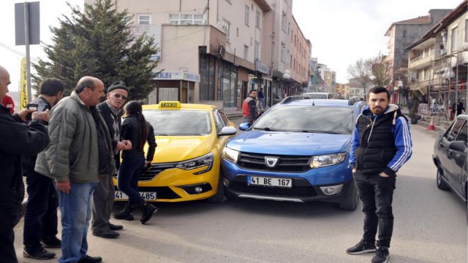 Ata çarpmamak isterken kaza yaptı