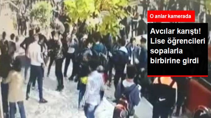 Avcılar Karıştı! Lise Öğrencileri Sopalarla Birbirine Girdi