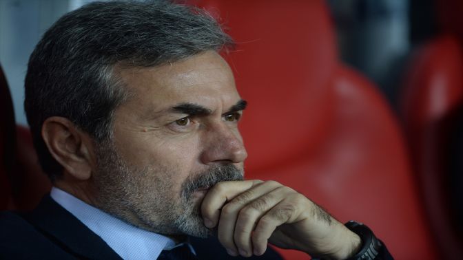 Aykut Kocaman şampiyonluk yarışı için temkinli konuştu