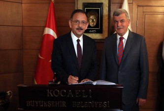 Bakan Özhaseki, ‘’Kocaeli çevre ve şehircilik adına örnek bir şehirdir’’