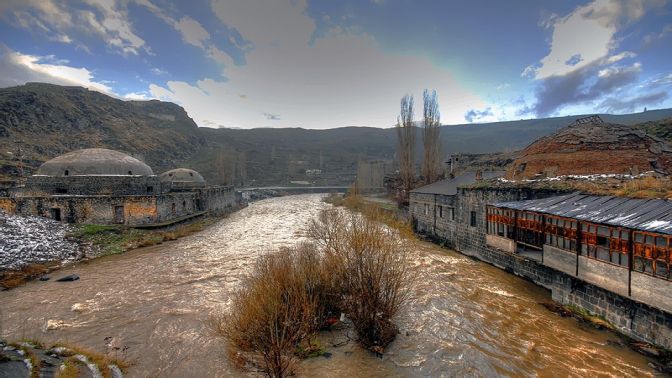 Balıklar Kars Çayını terketti