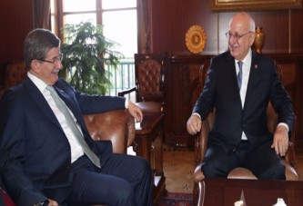 Başbakan Davutoğlu'ndan TBMM Başkanı'na veda ziyareti