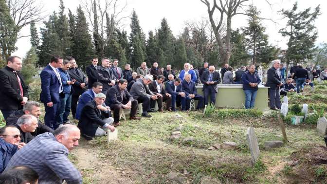 Başkan Karaosmanoğlu, Kayınbiraderini son yolculuğuna uğurladı