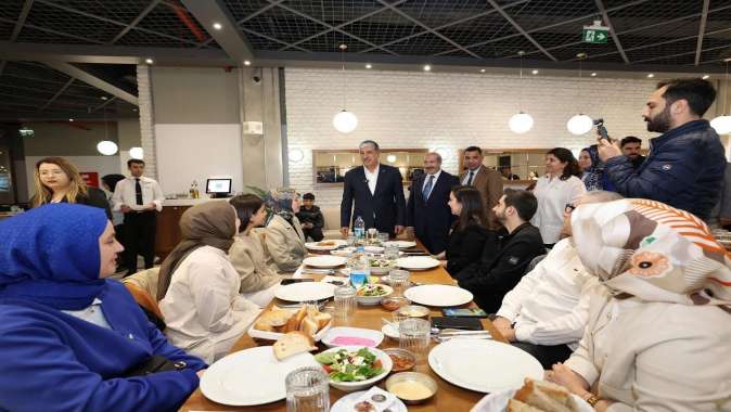 Başkan Ömeroğlu’ndan Sağlık Çalışanlarına Vefa