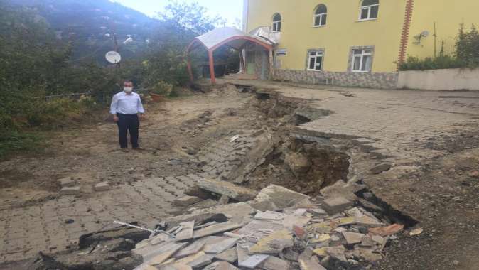 Başkan Vekili Çakmak, Giresun’un afet bölgesinde incelemelerde bulundu