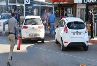 Belediye önünde kendini ateşe verdi