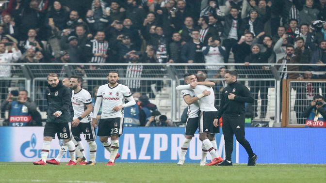 Beşiktaşın zafer gecesinden kareler