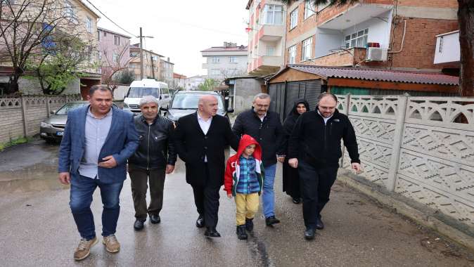 Bıyık, Ramazanda mahalle mahalle geziyor