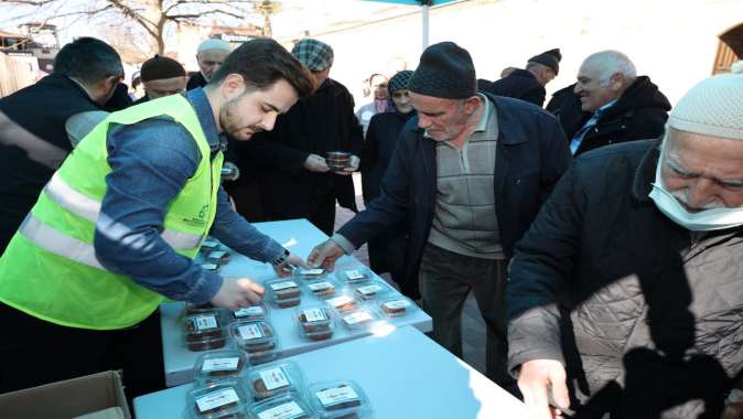 Büyükşehir’den Miraç Kandilinde tatlı ikramı