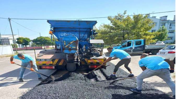 Büyükşehir’in Yol Bakım Timi gece gündüz demiyor