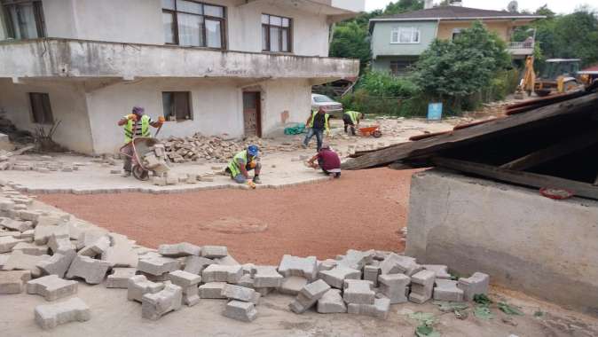 Büyükşehir, Kandıra’da üstyapıyı yeniliyor