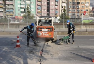 Büyükşehir otoparkı girişine sinyalize kavşak yapılıyo