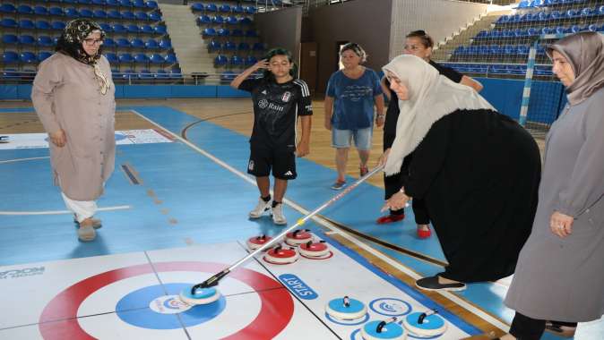 Büyükşehir sporla hayata bağlıyor