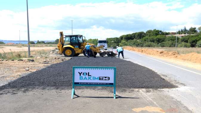 Büyükşehir Yol Bakım Timi Gebze bölgesinde de hız kesmiyor