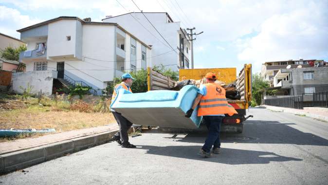 Çayırova’da kaba atıklar toplanıyor