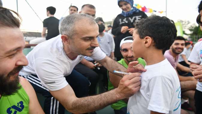 ÇAYIROVADA SOKAK BASKETBOLU COŞKUSU