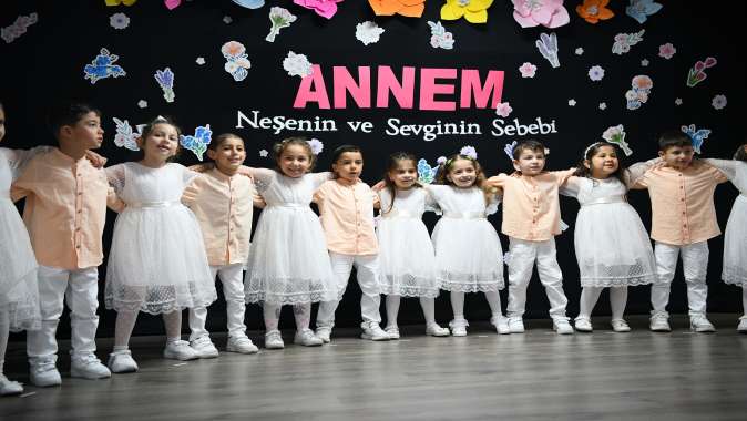 Çayırovalı miniklerden, Anneler Günü’ne özel program