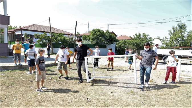 Çocuklar spor malzemesi istedi Başkan Büyükakın gönderdi