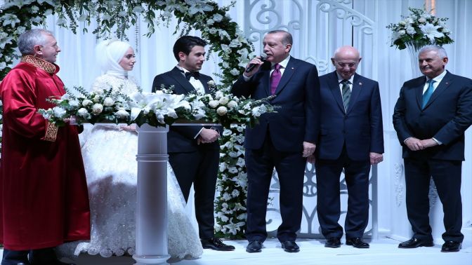 Cumhurbaşkanı Erdoğan nikah şahitliği yaptı