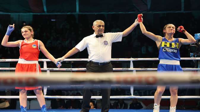 Darıca’da Büyük Kadınlar Türkiye Boks Şampiyonası fırtınası