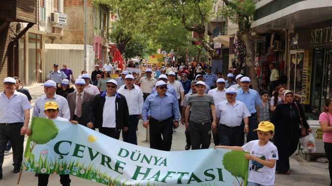 DARICA DÜNYA ÇEVRE HAFTASINDA YÜRÜDÜ