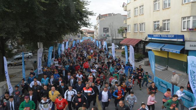 DARICA MARATONU HEP BİRLİKTE KOŞTU