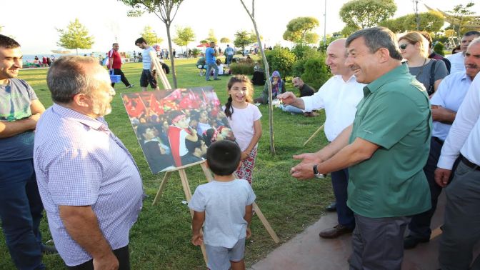 DARICADA 15 TEMMUZ FOTOĞRAF SERGİSİ AÇILDI