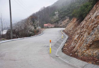 Derince’ye rekor uzunlukta beton yol