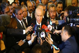 Devlet Bahçeli gazetecilere yine fırçayı bastı