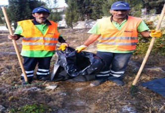 Dilovası Belediyesinden Bayram Öncesi Mezarlık Temizliği