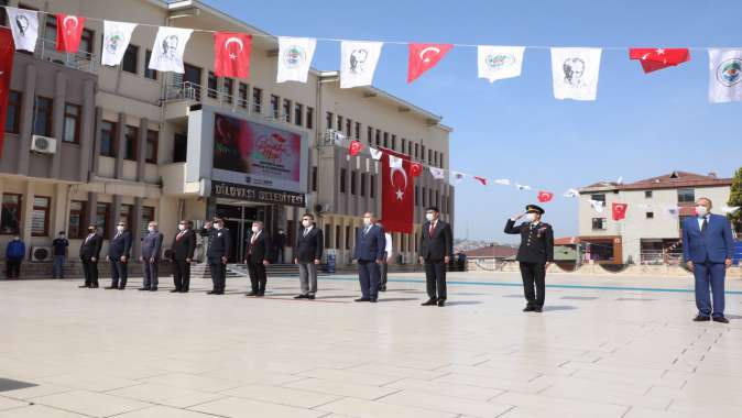 Dilovası’nda sosyal mesafeli anma töreni