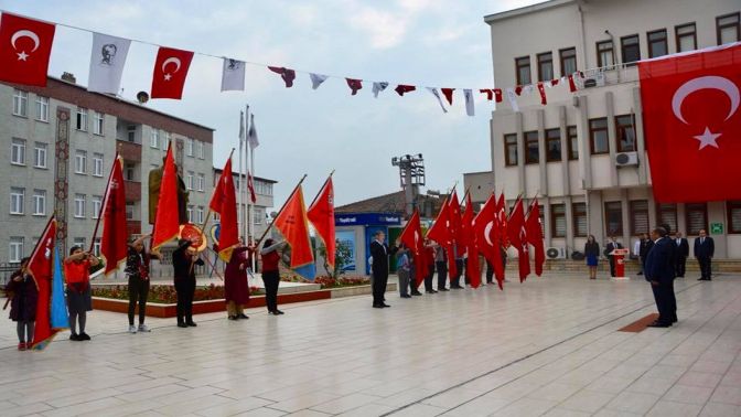 Dilovasında Cumhuriyet Bayramı Coşku ile Kutlandı