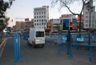 Diyarbakır’da polis helikopterine roketli saldırı