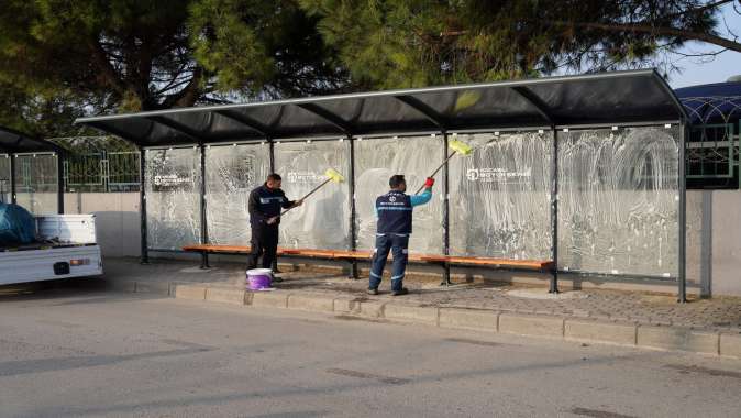 Duraklar periyodik olarak temizleniyor