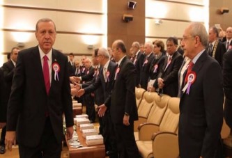 Erdoğan neden tokalaşmadığını açıkladı