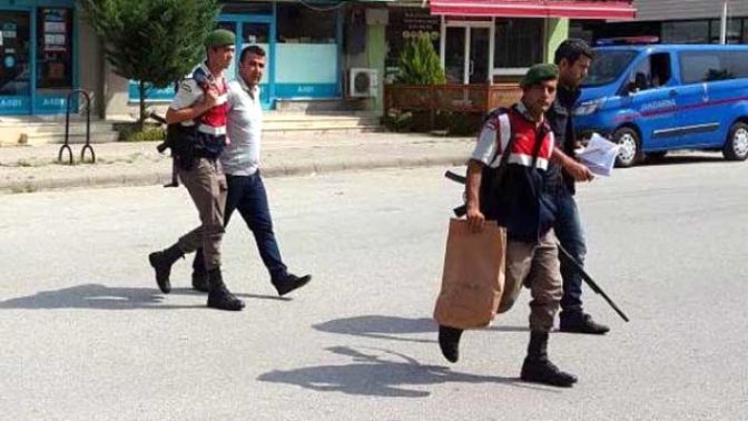 Eski Polis, Fethullah Gülene Küfretti Diye Babasını Vurdu