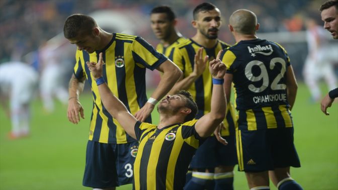 Fenerbahçe Antalyadan 3 puan çıkardı