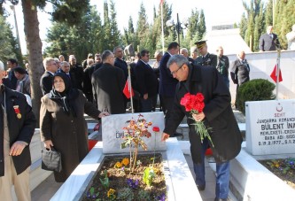 Gebze şehitlerini unutmadı