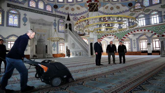 GÖLCÜK’TEKİ CAMİLER RAMAZAN AYINA PIRIL PIRIL GİRİYOR