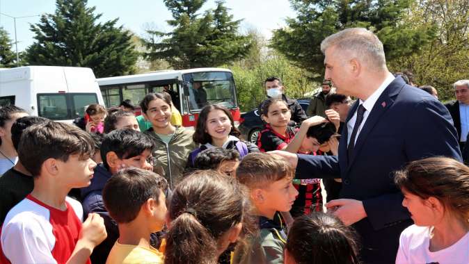 GÖLCÜKÜN EN HIZLI GENÇLERİ 23 NİSAN İÇİN KOŞTU