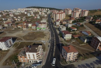 İki ilçeyi bağlayan cadde yenileniyor