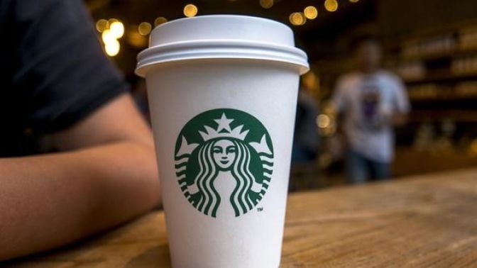 Irkçılardan Starbucks tuzağı